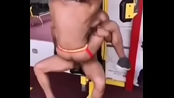 Preview 1 of Tube Porn Xoxoxo Perizat - Profundo en el GYM pt.2