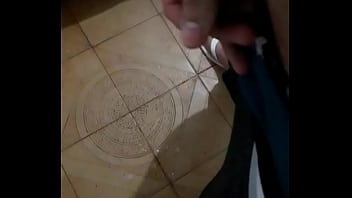 Preview 4 of Gamer Girl Pov - Una paja r&aacute_pida mientras estoy solo en casa.