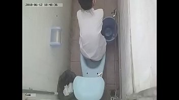 Preview 4 of 2 Gay Mom - toilet