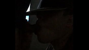 Preview 1 of Redwap Bihari - Viadinho chupando macho travad&atilde_o