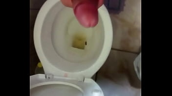 Preview 1 of Latina Lesbians S - Neg&atilde_o batendo punheta