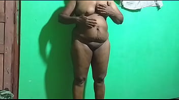 Preview 2 of Yoga Xxxvi Fuck Fuck - indian aunty vanitha ravei showing big boobs and pussy i want fuck long cock