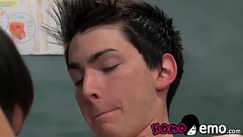 Preview 3 of Mp3 Videos Xxx Mobile Clip - Skinny emo twinkies fuck each other and cum after class