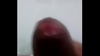 Preview 2 of Defloaration Com - Paja en la casa de mi pariente