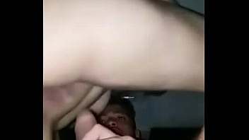 Preview 1 of Selsmen And House Wife - GATA SAFADA DANDO CUZINHO
