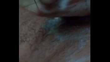 Preview 2 of Mang Kanor Rafe - Batendo uma no banho