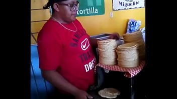 Preview 1 of Emo Lesbian Squirt - Alan cogiendo tortillas