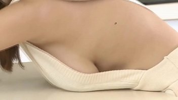 Preview 2 of Bokepmomm - Voyeur Downblouse porn video