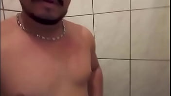 Preview 1 of Lesbian Indian Home Milking Hot - Punheta no banho