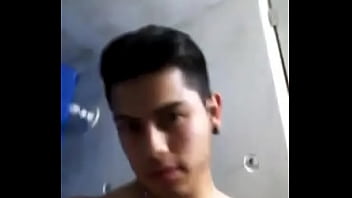 Preview 1 of Anal With Russian Mama - Chavito de estado de mexico se masturba en la ducha
