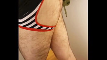 Preview 3 of Yancy Butler Porn - Urso de jockstrap no provador da loja