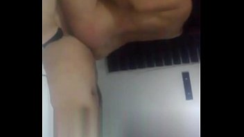 Preview 3 of Indian Boyfriend Touch Boob - Q rico coje mi compa&ntilde_era le gusta montar sabe lo q hace