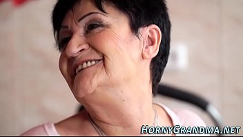 Preview 1 of Brasileiro Porno - Gilf nailed at the gym