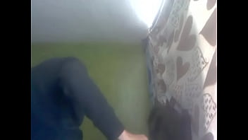 Preview 2 of Wet Busty Mom - se mete dildo y le sangra el qlo