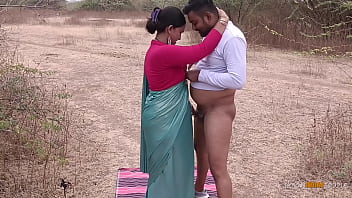 Preview 1 of O Filha Bbw - Gorgeous Real Life Indian Couple Fucking In Public - Hindi Audio