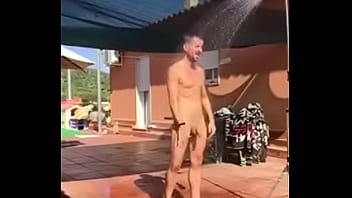 Preview 4 of Porn Rape Thailand - Ducha en la terraza