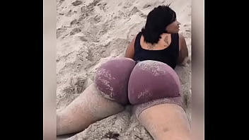 Preview 1 of Srsofa Sex 1 Htm - @assvertise withmsmiami shaking dat ass at the beach