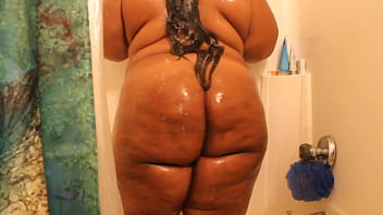 Preview 2 of Mum And Daughter Share Bbc - T &amp_ A BBW SHOWER SHOW