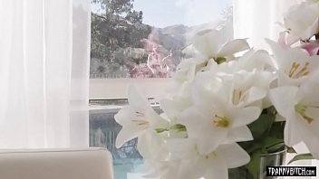 Preview 1 of Nubiles Spanish - Real estate agent shemale applied her dirty tricks