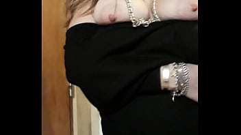 Preview 4 of Train Upskirt Milf - Vicky bailando para una pareja x cam