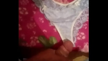 Preview 4 of Peshawar Seccx - Brincando com a calcinha da cunhada