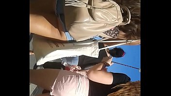 Preview 2 of Exta Wide Thick Teen Asses - novinha de shortinho na rua 1 - teen short shorts in the streets 1