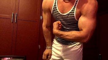 Preview 3 of Wwwwvideox Xxxx - PRIVATE MUSCLE SHOWS FOR YOU