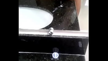 Preview 2 of Oli Up Butt - Homem gozando
