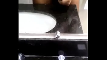 Preview 1 of Oli Up Butt - Homem gozando