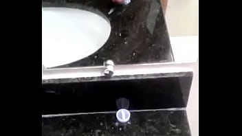 Preview 4 of Oli Up Butt - Homem gozando