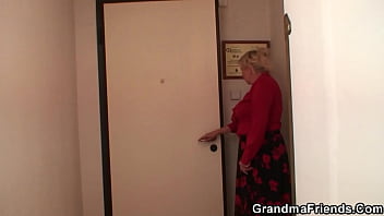 Preview 1 of Busty Grandma Andablonde Girl
