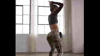 Preview 3 of 2maint Porn - Big Booty White Girl