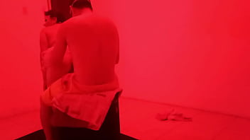 Preview 3 of Facesitting Teen Cute Girl - LA PUTA DEL PROSTIBULO ME DIO UNA GRAN MAMADA DE TESTICULOS GRATIS A CAMBIO DE OBTENER EL NUEVO CELULAR DE MODA. PORNO REAL EN EL CABARET