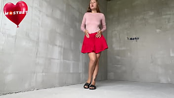 Preview 1 of Chisty Maxi Footjob - Masturbation and orgasm in an abandoned house