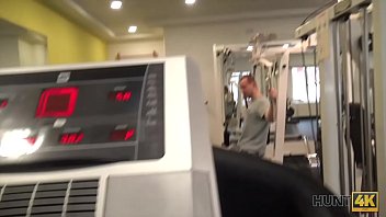 Preview 1 of Xx Virgin Now Open Full Fuck - HUNT4K. Naughty guy picks up young hottie and fucks her right in gym