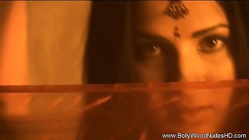 Preview 3 of Hd Small Girl - Exotic Moves From Indian MILF