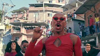 Preview 2 of Gay Anal Hot - mlk se veste de mulher pra pegar par&ccedil_a na em troca de dinheiro