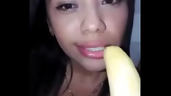 Preview 2 of Sir Or Miss Xxx - Joven juega con su panocha