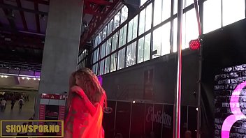 Preview 1 of Mom Sex Withon - Blonde brazilian pornstar show on stage