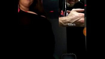 Preview 1 of Glpryhole Spy - Perras  bailando