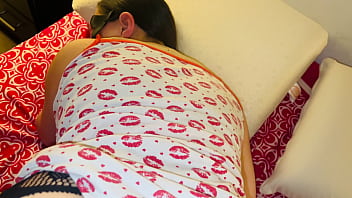 Preview 3 of Shakira Xnxx - Esposa Puta Sola en Casa Se Deja Manosear Y Follar Por El Hermanastro De Su Marido Le Encanta La Verga A Esta Zorra Latina 1 FULL ON SHEER / XRED
