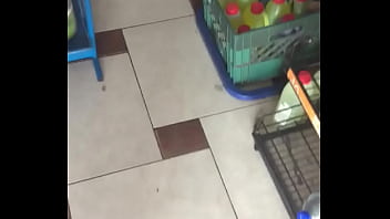 Preview 1 of Xxx Androi - Piernas en la tienda