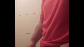 Preview 4 of Naked Housemaid - Garoto Pau duro Batendo Punheta