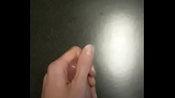 Preview 1 of Amiga Consolando A Outra - 1st Cumshot!