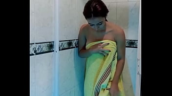Preview 1 of Lucie James - Mi hermanastro me sorprende en el ba&ntilde_o y me folla