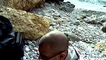 Preview 1 of 18 Jahre10 - Blonde Alpinist Climbs on a Hard Rod on the Beach
