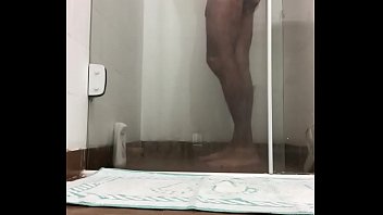 Preview 1 of Sex V Meste - Banho