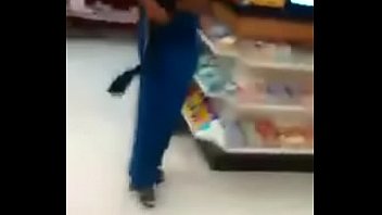 Preview 2 of Gambar Xxx Abg - Duas rabudas peladas no supermercado