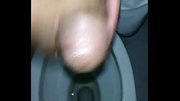 Preview 2 of Kakak Besar Nenen - El verg&oacute_n se acarisia