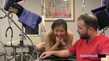 Preview 4 of Di Perkosa Ssat Tsr - Dr Tampa - Enter At Your Own Risk - Raya Nguyen